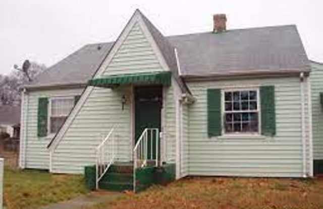 Cozy 2-Bedroom Home with Den! - 3077 Lawson Street, Richmond, VA 23224
