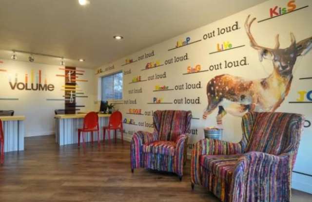 2636 Manor Rd Gallery 1