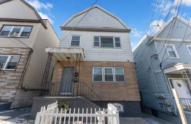 327 COLUMBIA AVE photos photos