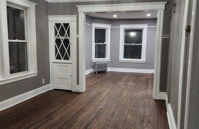 22 Davis Avenue - 1 Gallery 3