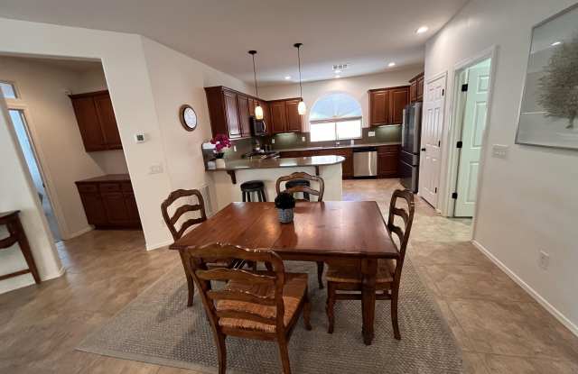 4502 E NARROWLEAF Drive Gallery 4
