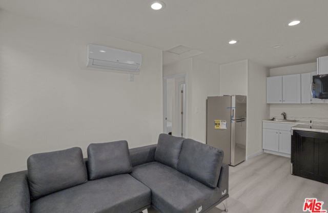 7705 Baird Ave photos photos