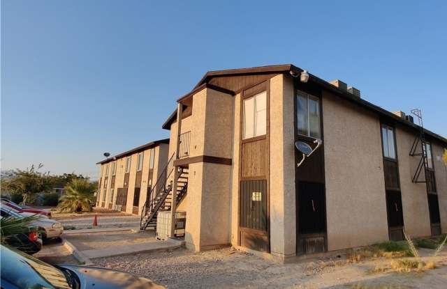 Spacious 2-Bedroom Apartment Near Downtown Las Vegas! - 717 Covington Lane, Las Vegas, NV 89106