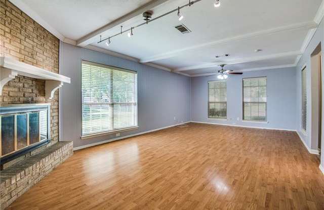 2128 Meandering Drive Gallery 4