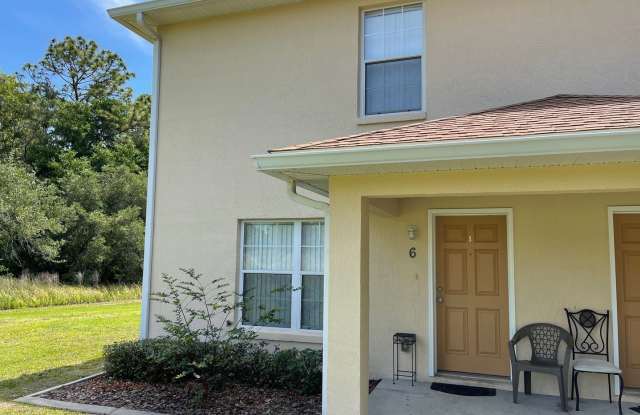 2 Bedroom/2 1/2 Bathroom End Unit Apartment - 7299 Midway Terrace, Marion County, FL 34472