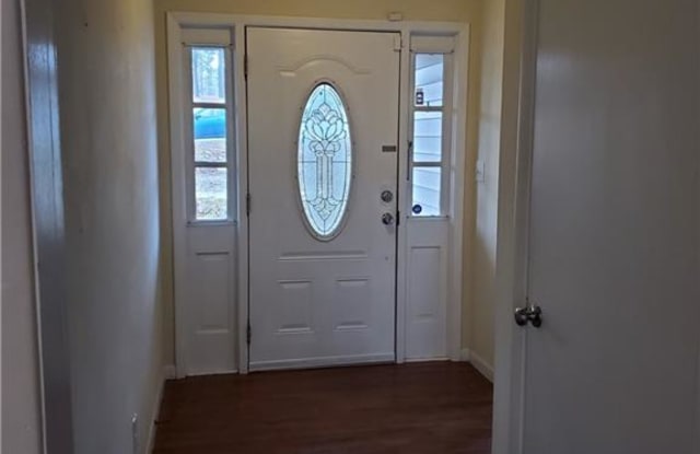 610 Roundtree Drive Gallery 3