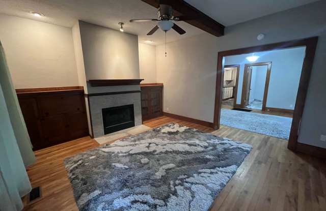 Gorgeous 2 bedroom, 1.5 bath home in Riverside Gallery 3
