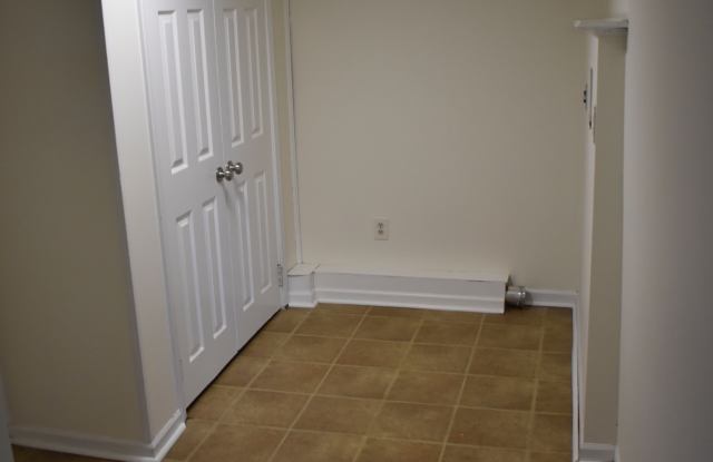526 East Park Street - 4 photos photos