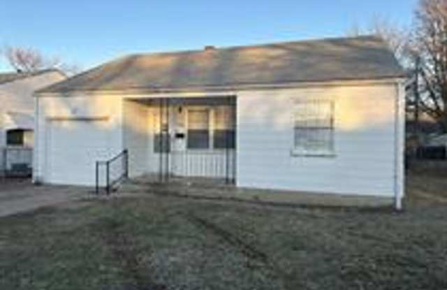 Now Leasing at 636 S. Pinecrest! photos photos