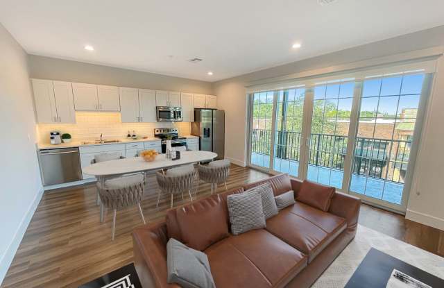 San Leon photos photos