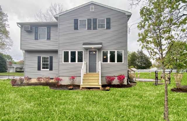 132 Peach Street - 132 Peach Street, Tinton Falls, NJ 07724