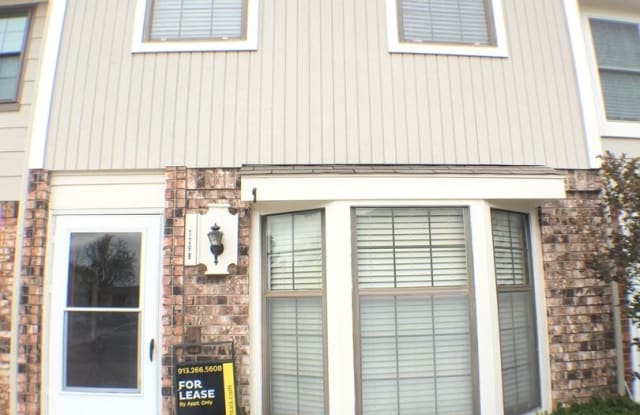729 SW Liggett Road Unit B - 729 SW Liggett Rd, Blue Springs, MO 64015