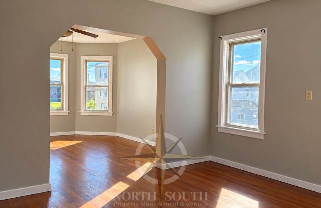 325 Davis Street Unit 2nd FL Gallery 1