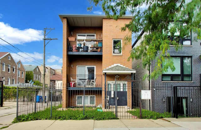 1346 W Cullerton Street Gallery 1