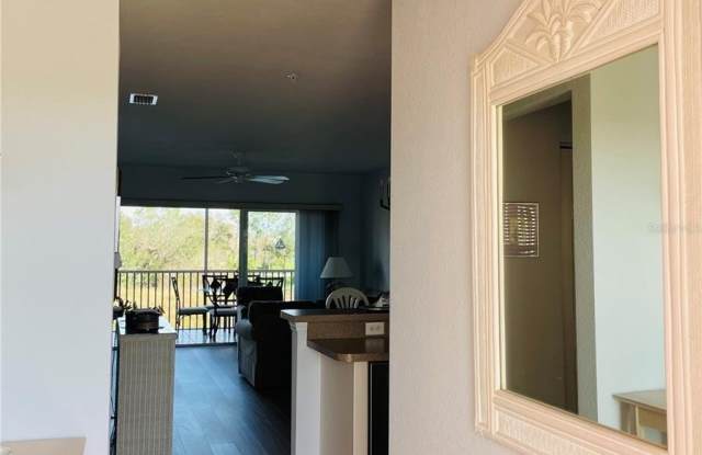2040 WILLOW HAMMOCK CIRCLE 202 Gallery 2