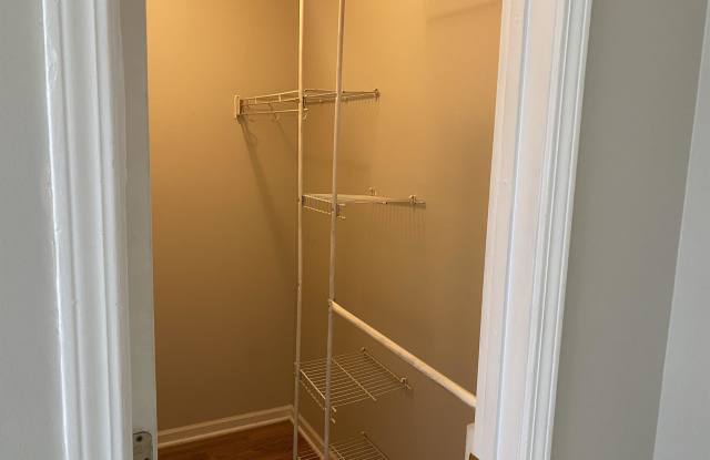 2753 Henry Street Lake Station Gallery 3