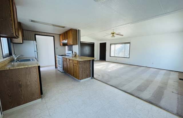 852 Dodge Lane Gallery 3