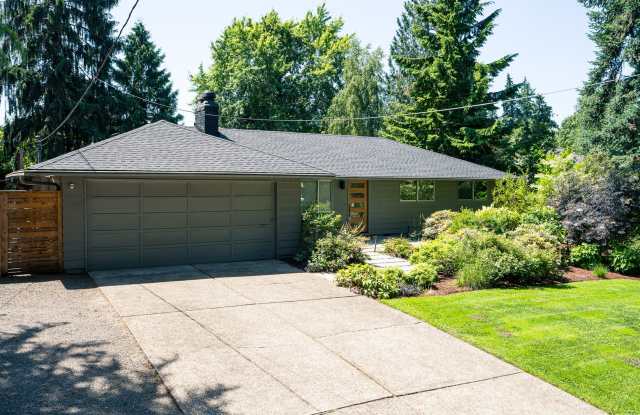 Charming Mid-Century Home in Lake Oswego School District - 3/2 - 5530 Bonita Road, Clackamas County, OR 97035