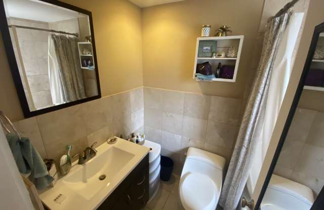 1810 N Sheffield Ave photos photos