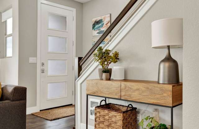 Modern 3BR End Unit Townhome in Lakewood Gallery 4