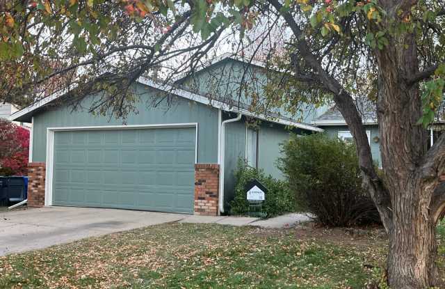 2437 Cheviot Drive photos photos