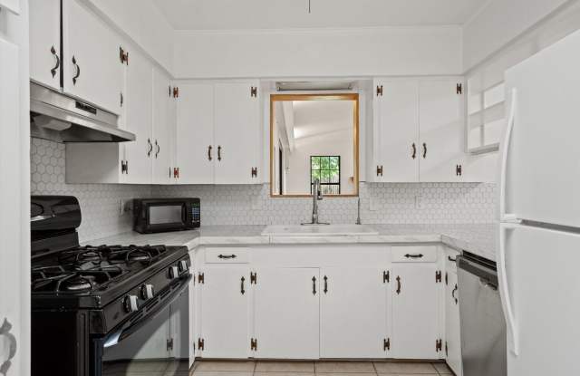 4402 Terrilance Dr, Austin, Texas 78741 Gallery 3