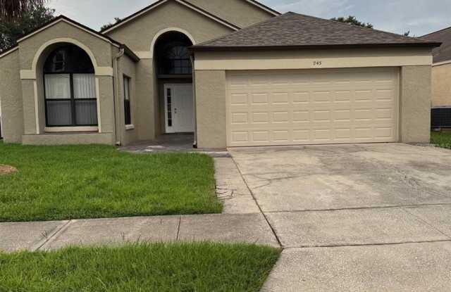 245 LAKEBREEZE CIRCLE photos photos