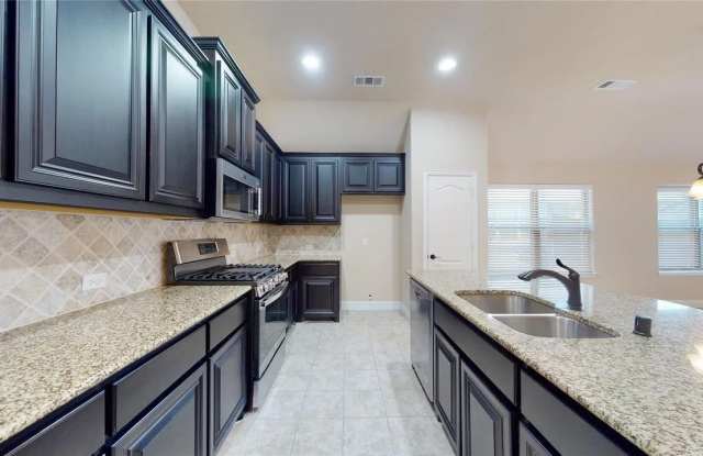 5205 Ambergate Lane Gallery 4