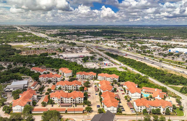 Southpark Crossing Apartments Gallery 2