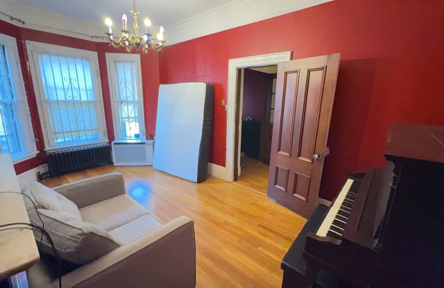 3 Level Brownstone on Charming Street photos photos