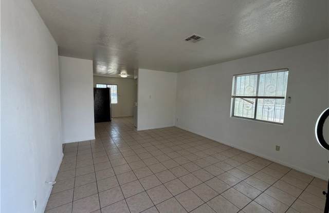 425 E Merlayne Drive Gallery 3