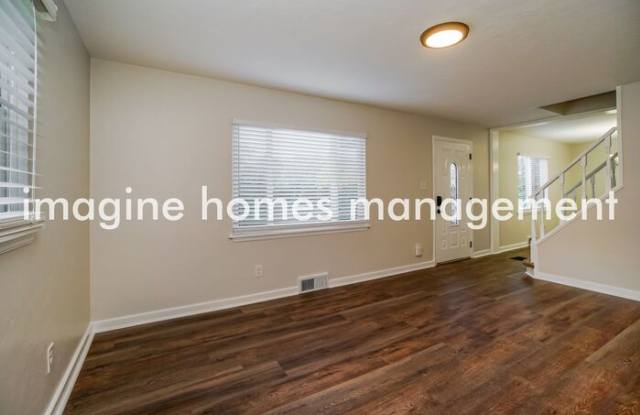 12365 Maple Lane Gallery 3