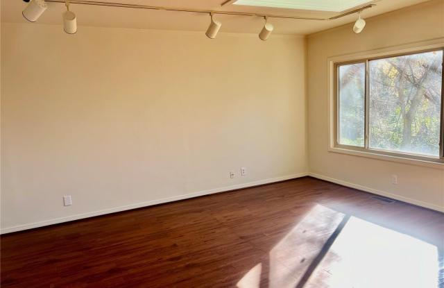 908 State Street Gallery 2
