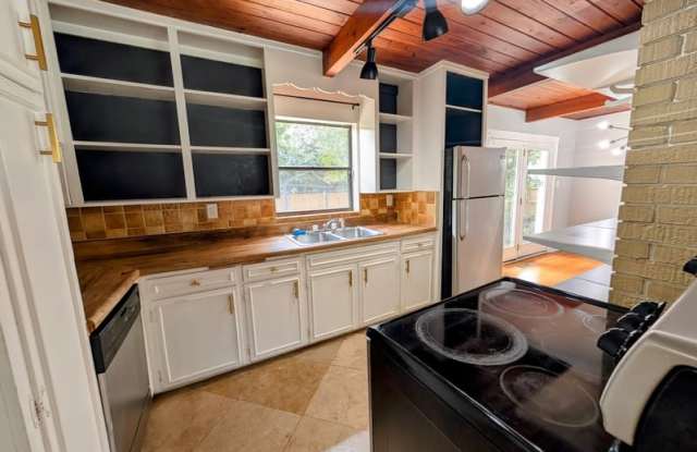 1833 Sharon Road photos photos