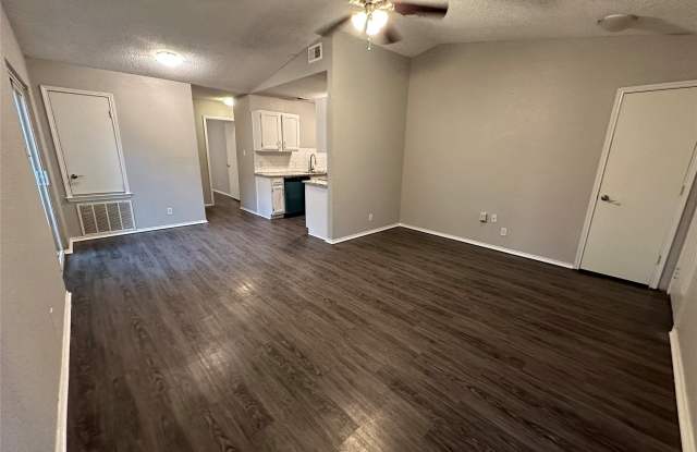 1459 Woodhall Court Gallery 4