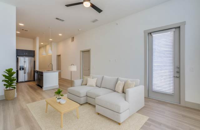 Valor at the Realm photos photos