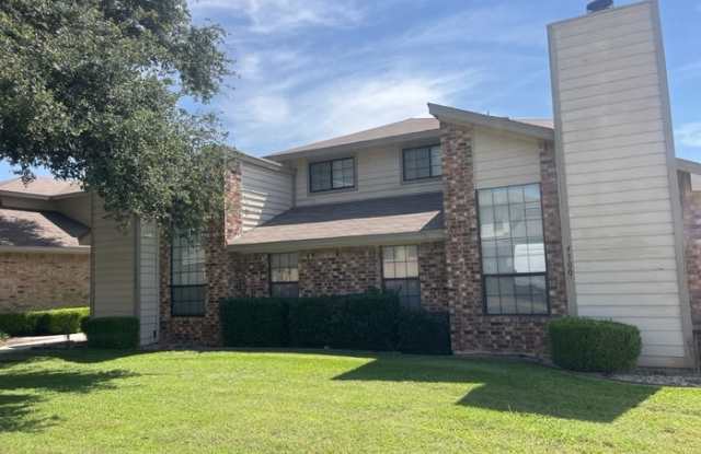 4300 Hulen Circle East - 4300 Hulen Circle East, Fort Worth, TX 76133