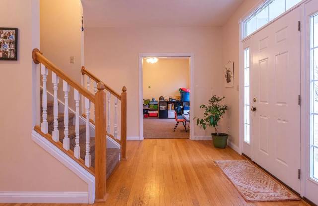 MUST SEE!  Bright, Spacious Home with Tons of Charm Gallery 4