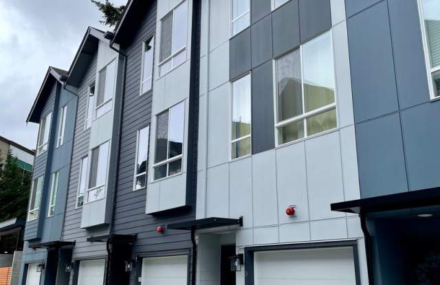 Like-New Beardslee Townhouse... photos photos