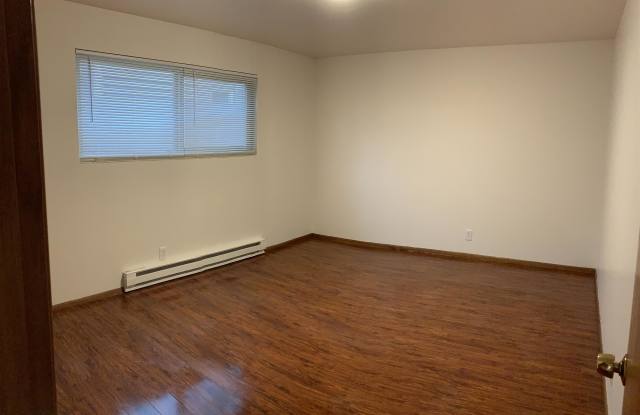 4108-10 Fremont Avenue North - 3 Gallery 4