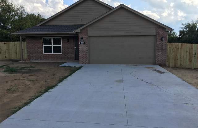 102 W Speer Ave photos photos