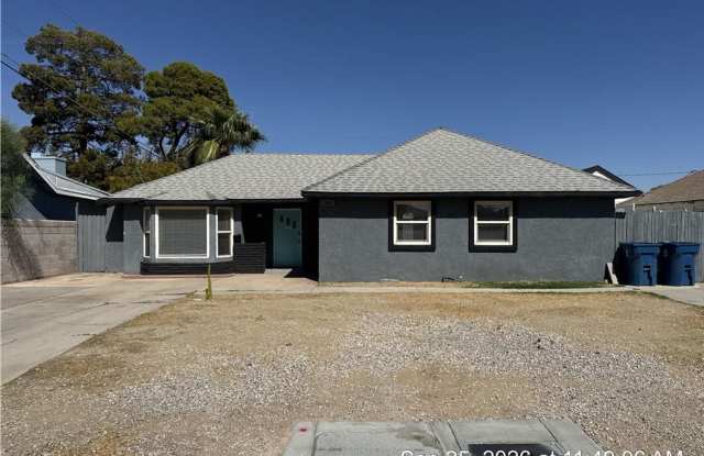 3-Bedroom Single-Story Home with No HOA & Large Backyard Gallery 1