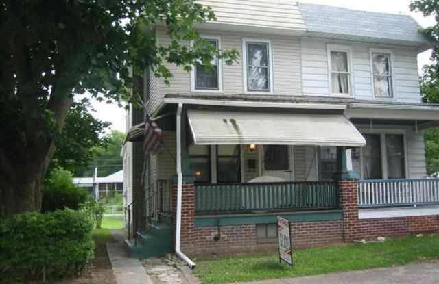 Large 3 Bedroom House Available Now! photos photos Large 3 Bedroom House Available Now! photos photos