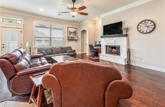 4273 Rocky Rhodes Drive Gallery 2