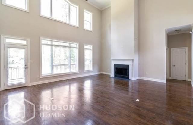 6005 Gwendoline Drive Southwest Gallery 3