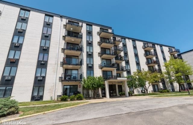 9098 W. Terrace Drive 4L - 9098 Terrace Drive, Niles, IL 60714