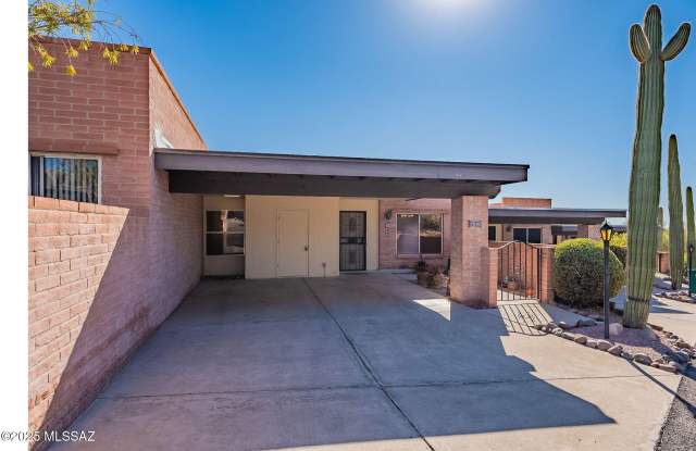 5526 N Camino Arenosa Gallery 2