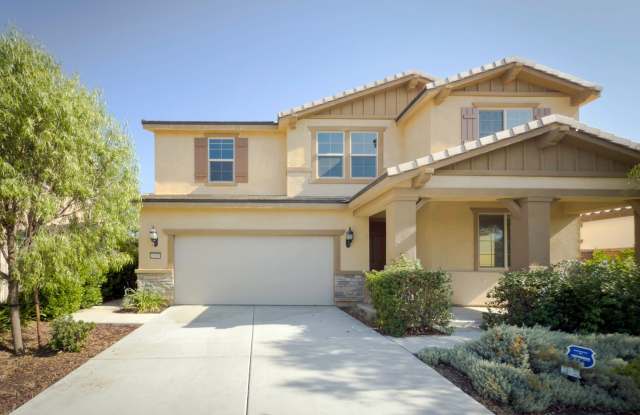 Beautiful 2 Story 5 Bedroom SOLAR Home + Large Loft + Large Office Space in THE LAKES! photos photos