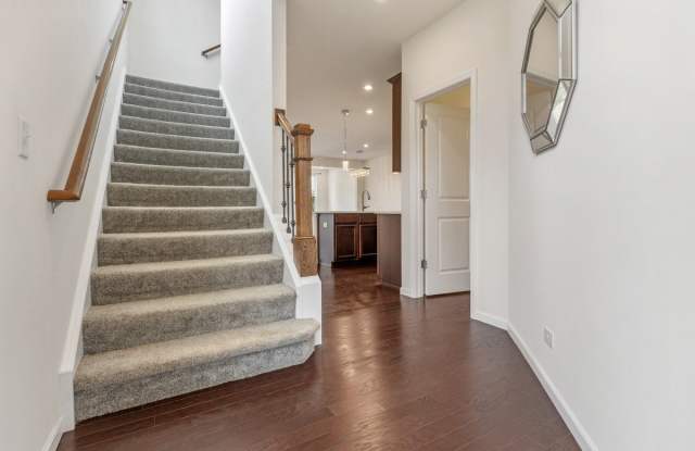 483 Watercress Drive Gallery 3