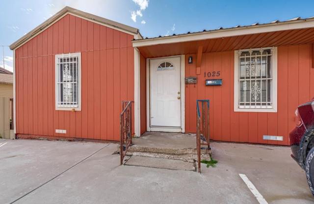 1025 N Dixie Blvd - 1025 North Dixie Boulevard, Odessa, TX 79761